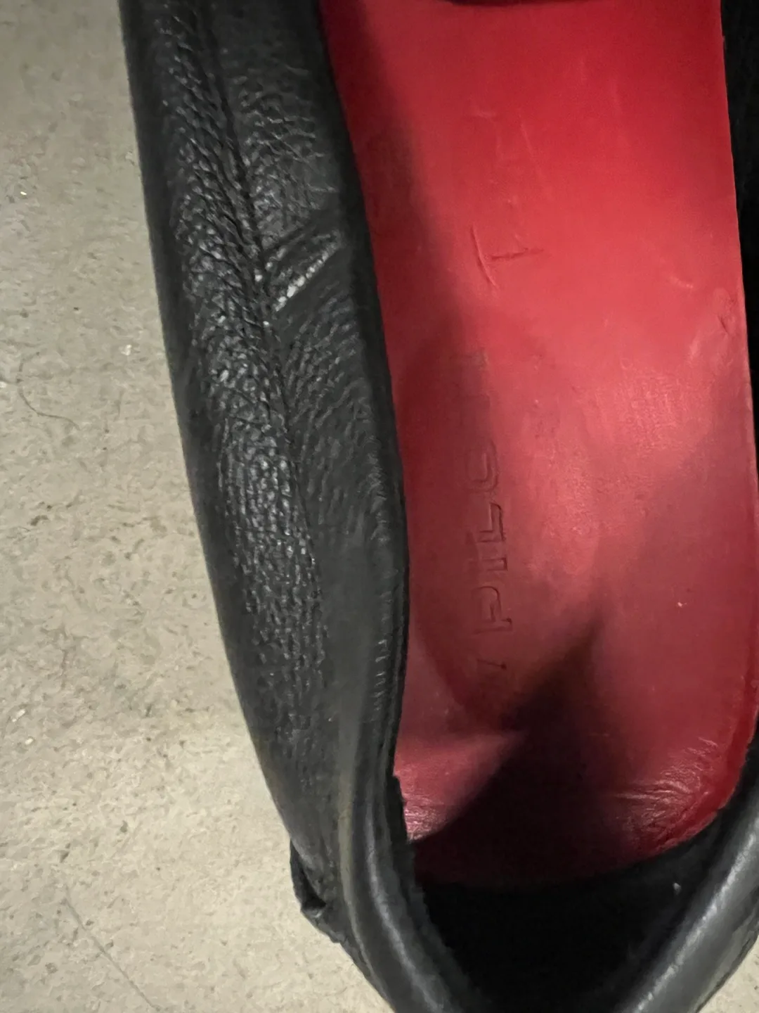 Tommy Hilfiger Black Leather Loafers US 10.5 image indicator(3)