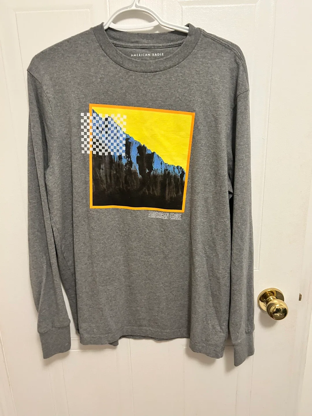 American Eagle Grey Long Sleeve - Size M