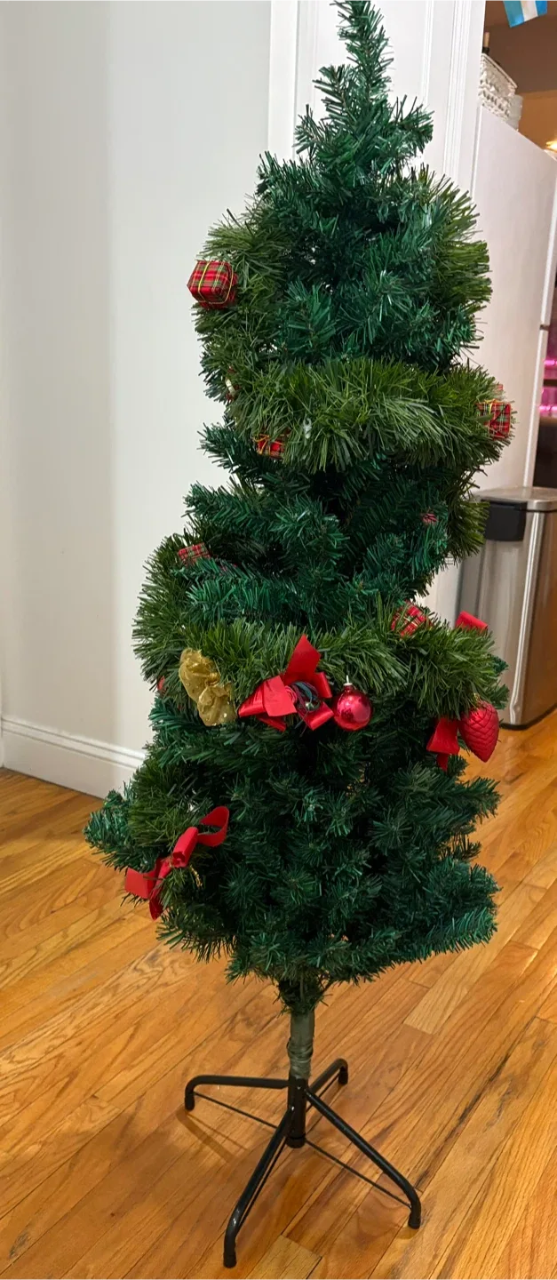 Christmas Tree + decorations