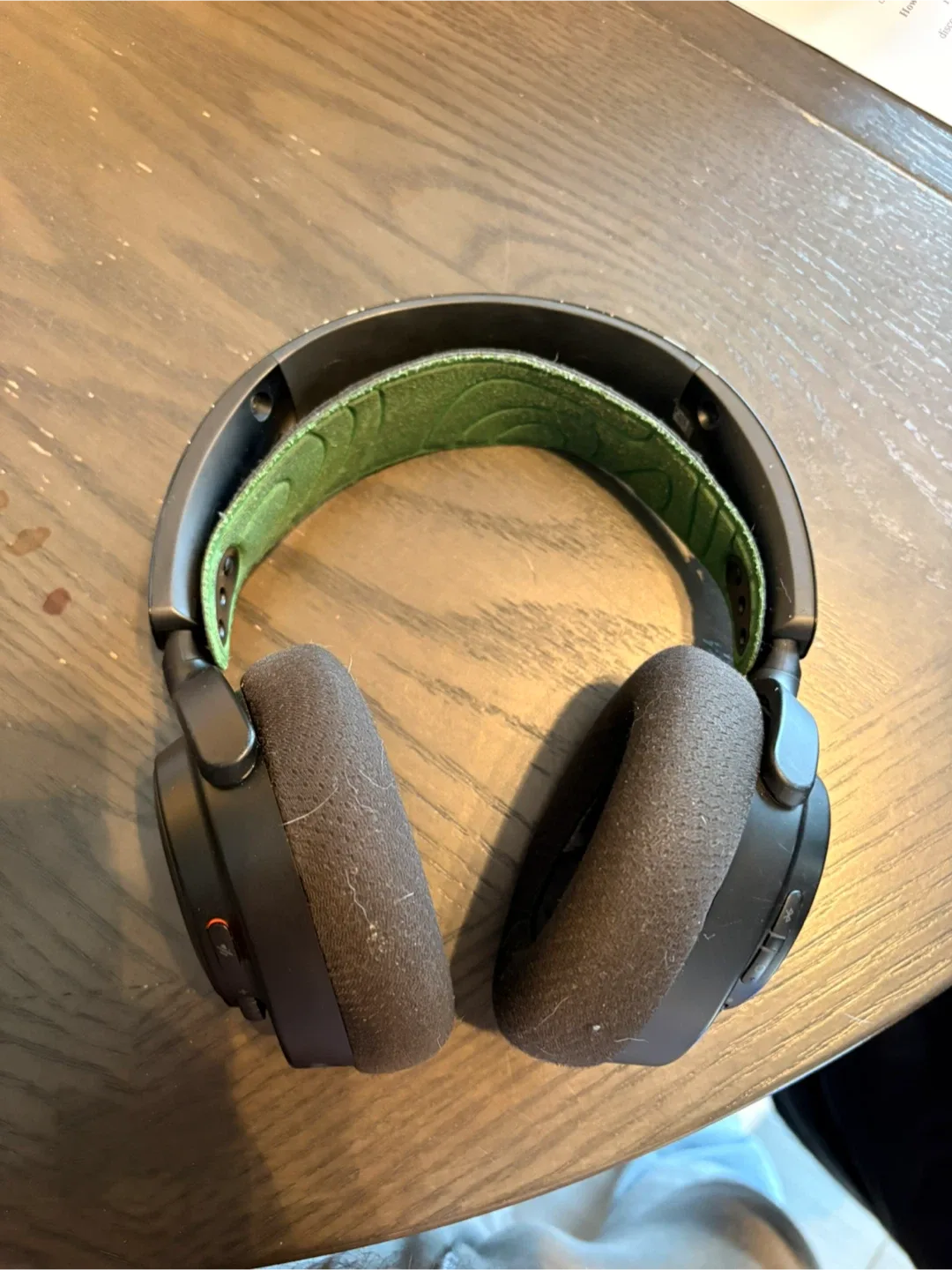 Arctis  7x Gaming Headset image indicator(6)