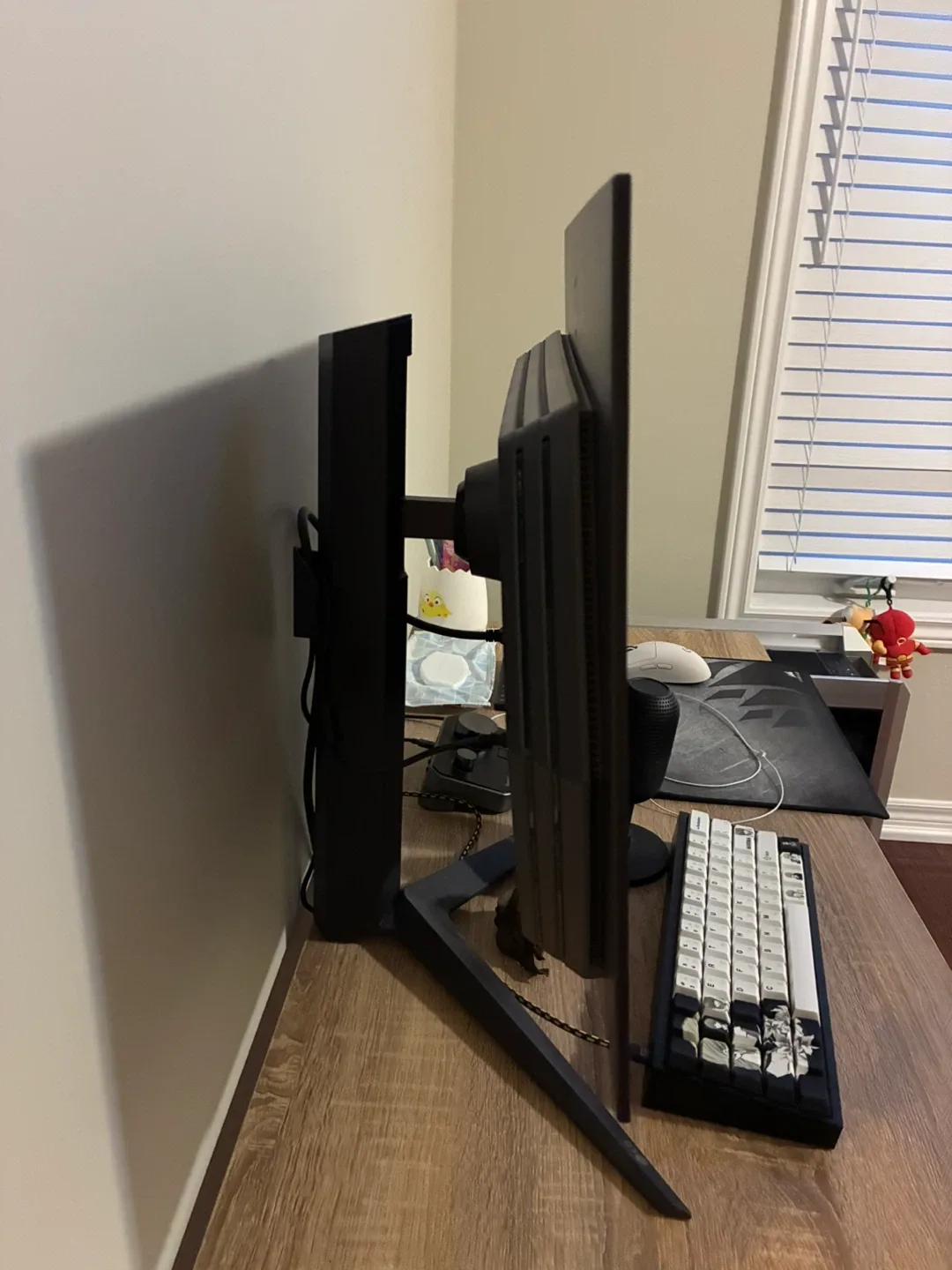 LG OLED Monitor - Great Condition image indicator(2)