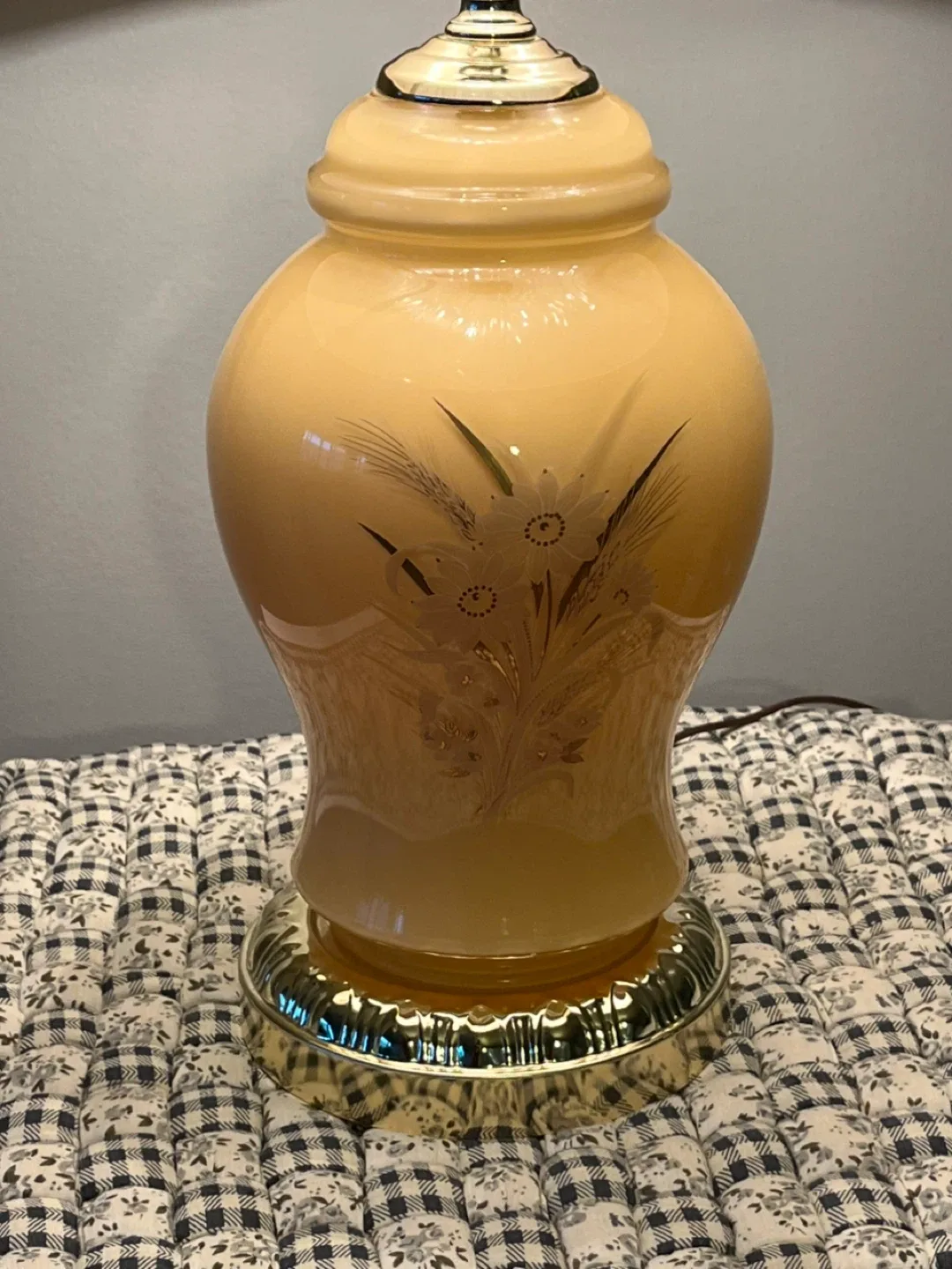 Vintage Floral Accent Table Lamp image indicator(2)