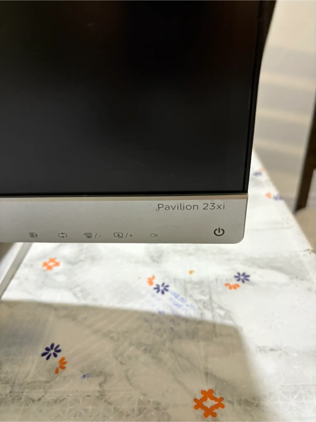 HP Pavilion 23xi 23” Monitor image indicator(3)