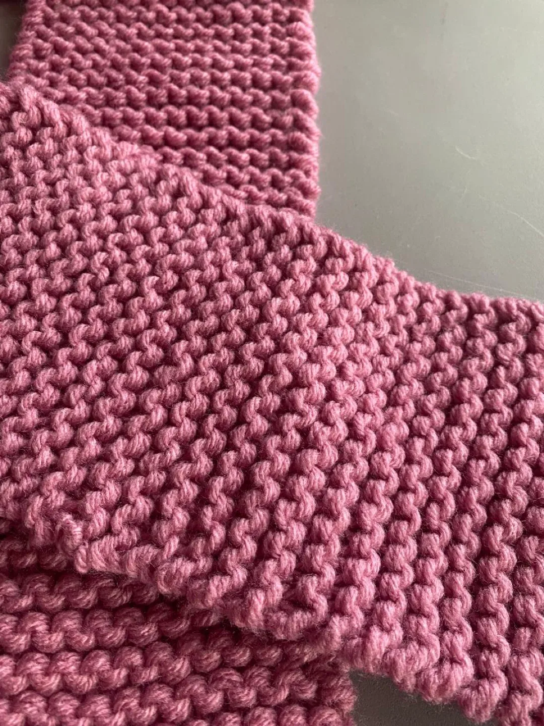 Handmade Knitted Scarf image indicator(2)