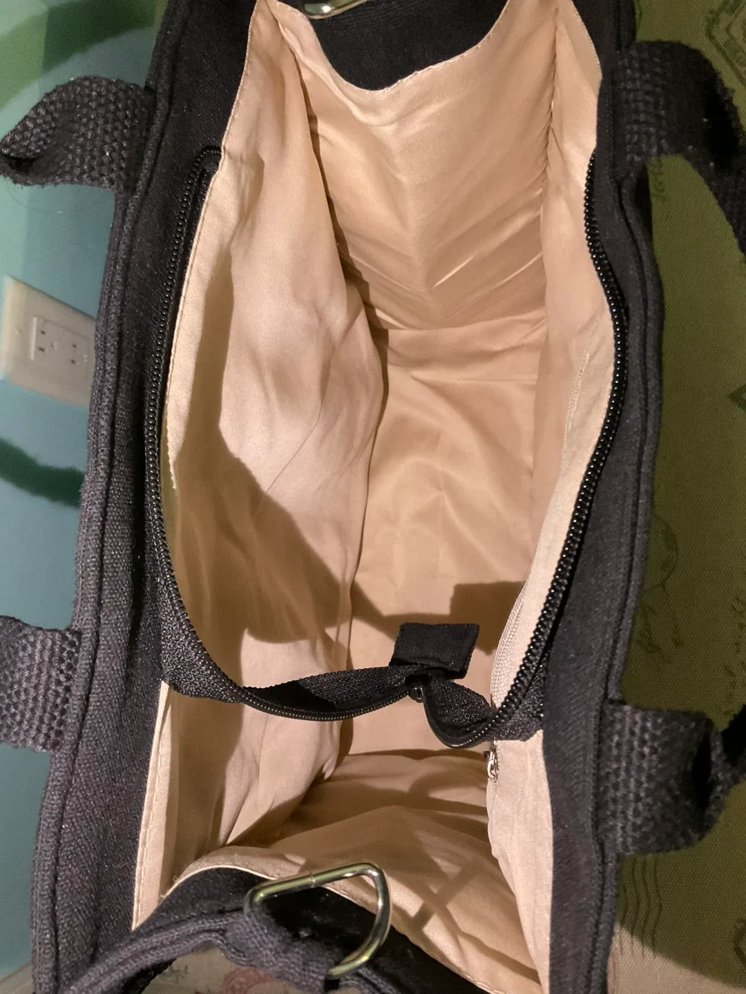 Black Tote Bag image indicator(2)