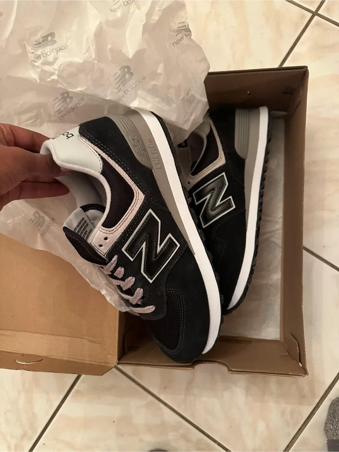 New Balance 574 Classic Black Sneakers size 8 image indicator(3)
