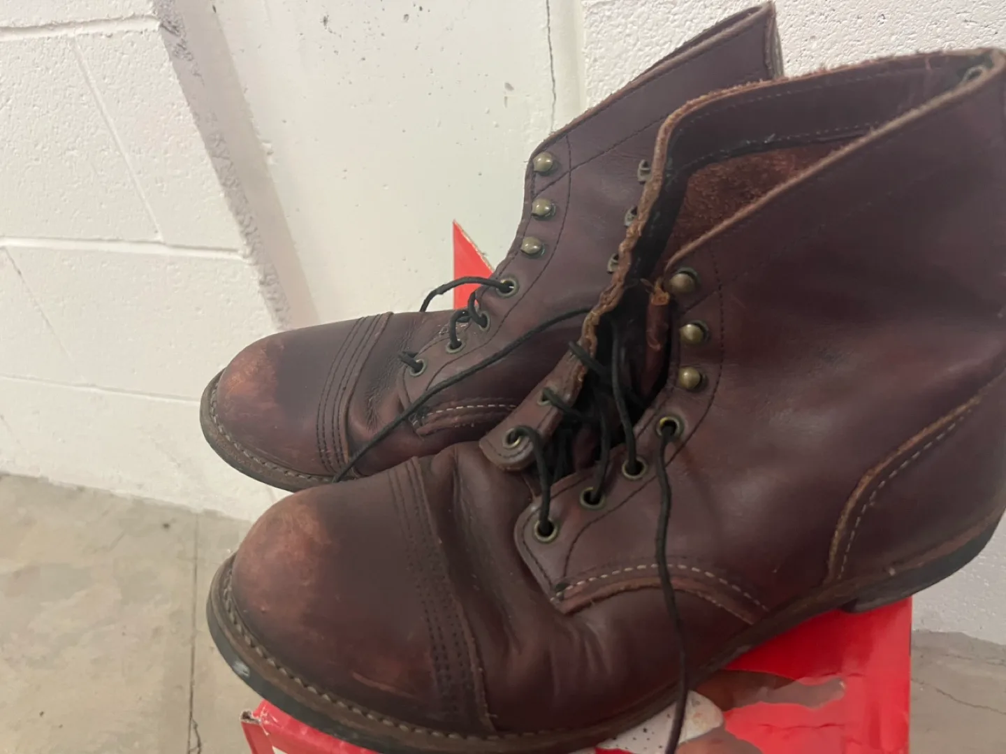 Red Wing 8119 Iron Ranger Boots - Size 9D