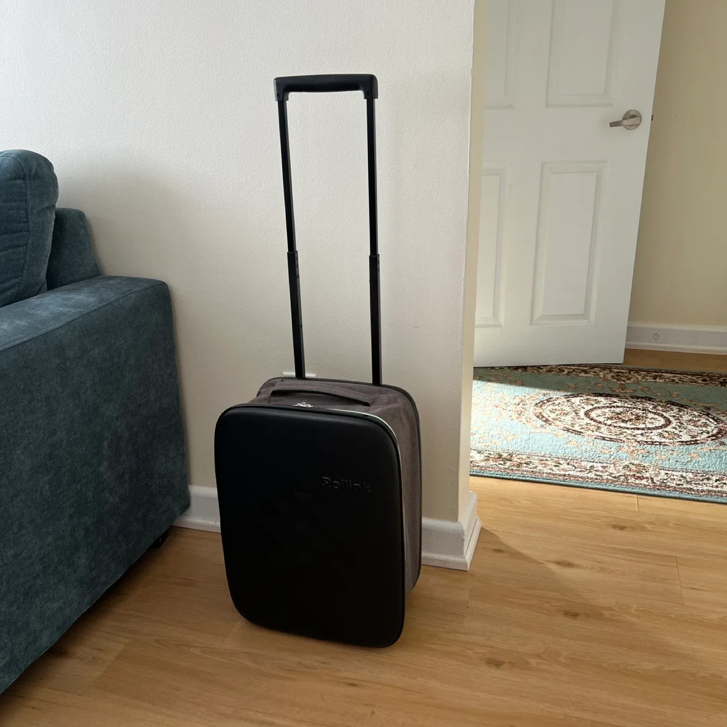 Foldable Carry-On Luggage – Collapses to 5cm – Mint Color image indicator(7)