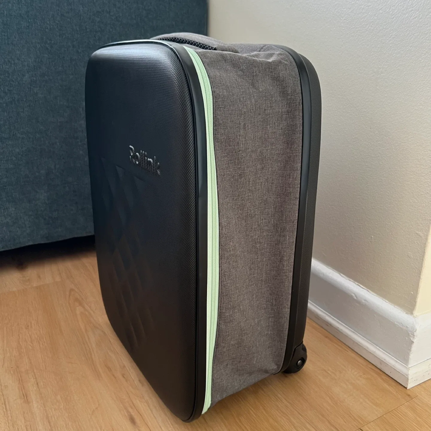 Foldable Carry-On Luggage – Collapses to 5cm – Mint Color image indicator(6)