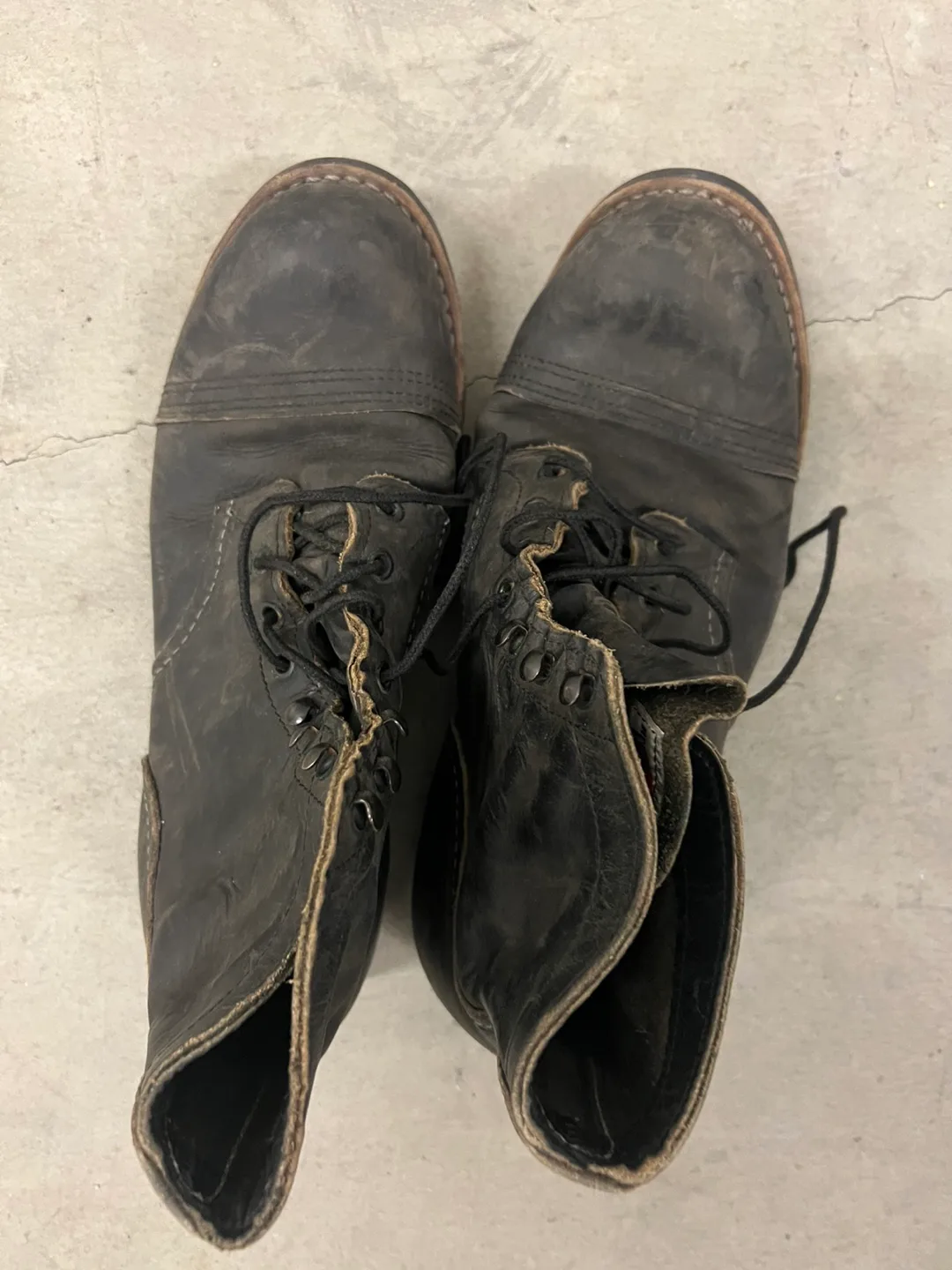 Red Wing 8086 Iron Ranger Boots, Size 9.5 image indicator(2)