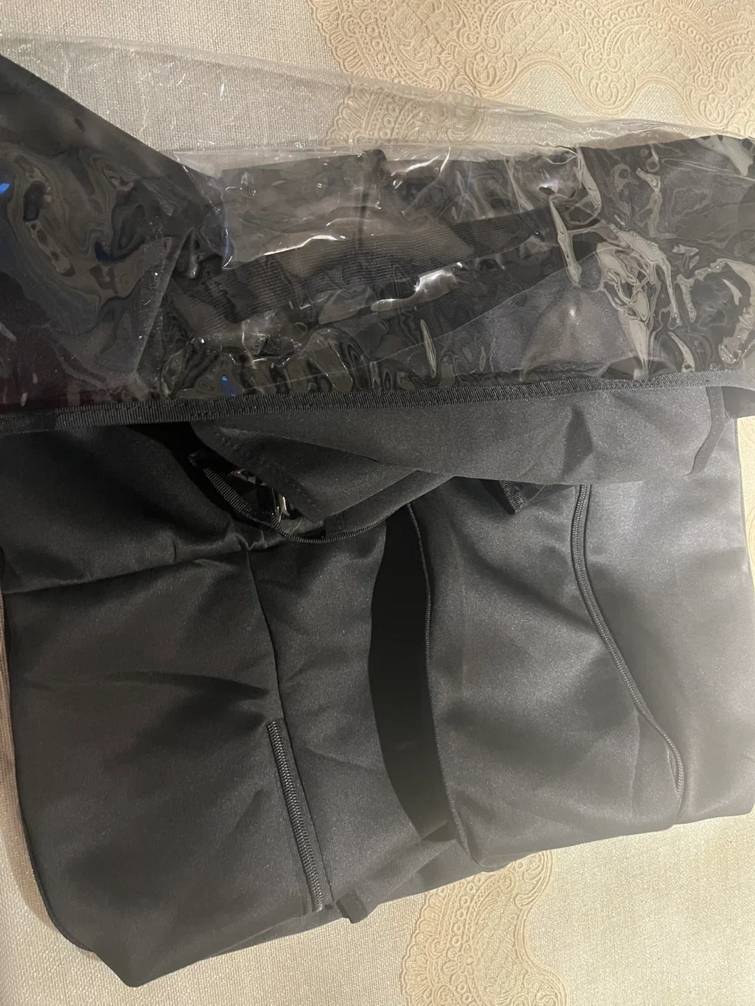 oscourt 30 inch Luggage Cover - New in Package! image indicator(7)