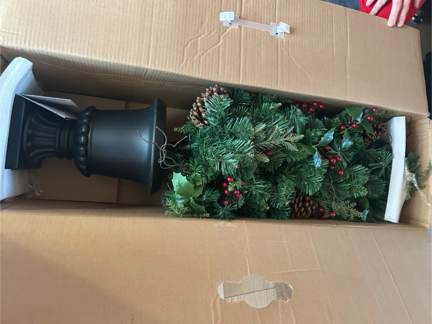 New 4ft Holly & Berries LED Pre-Lit Potted Tree - photo 4
