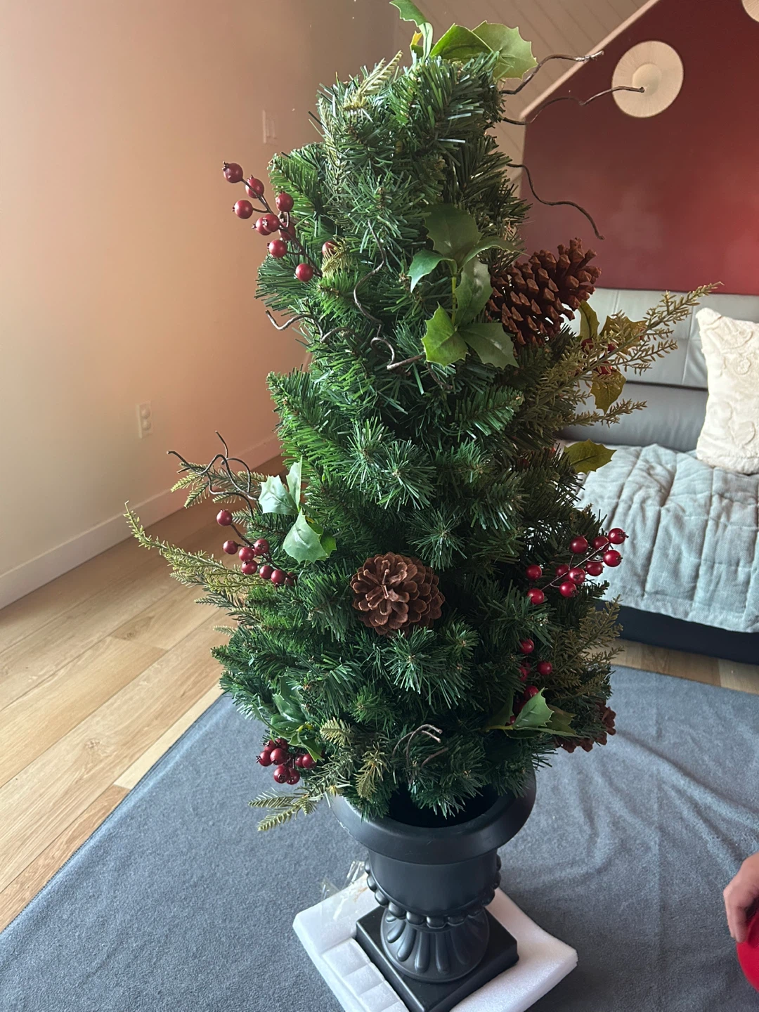 New 4ft Holly & Berries LED Pre-Lit Potted Tree - photo 2