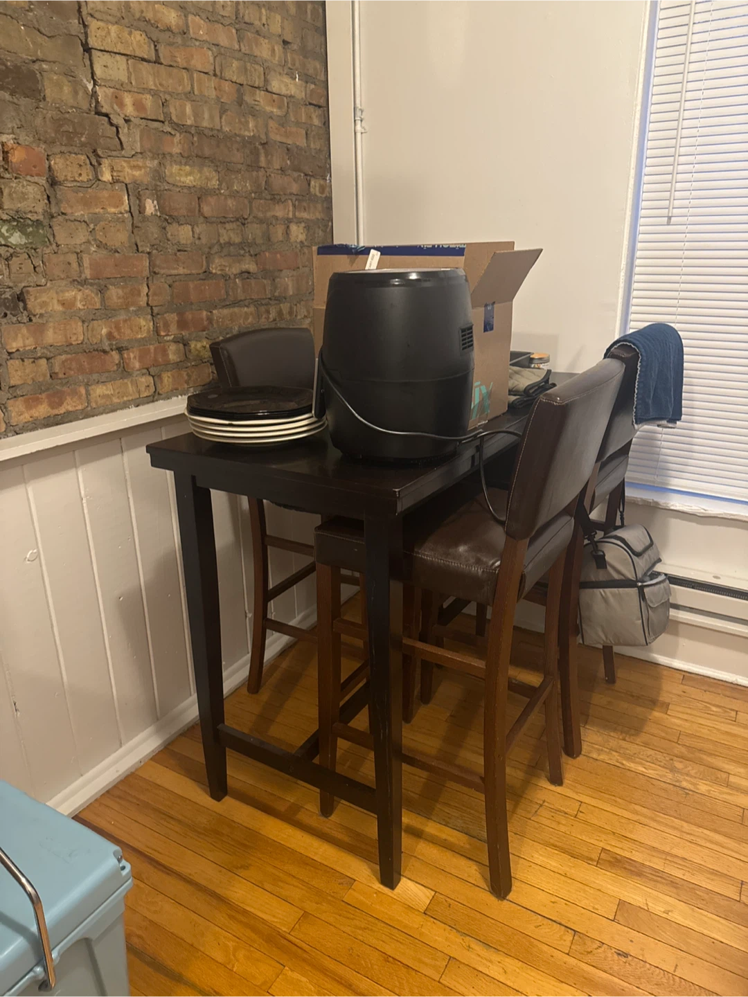 High table with 4 stools