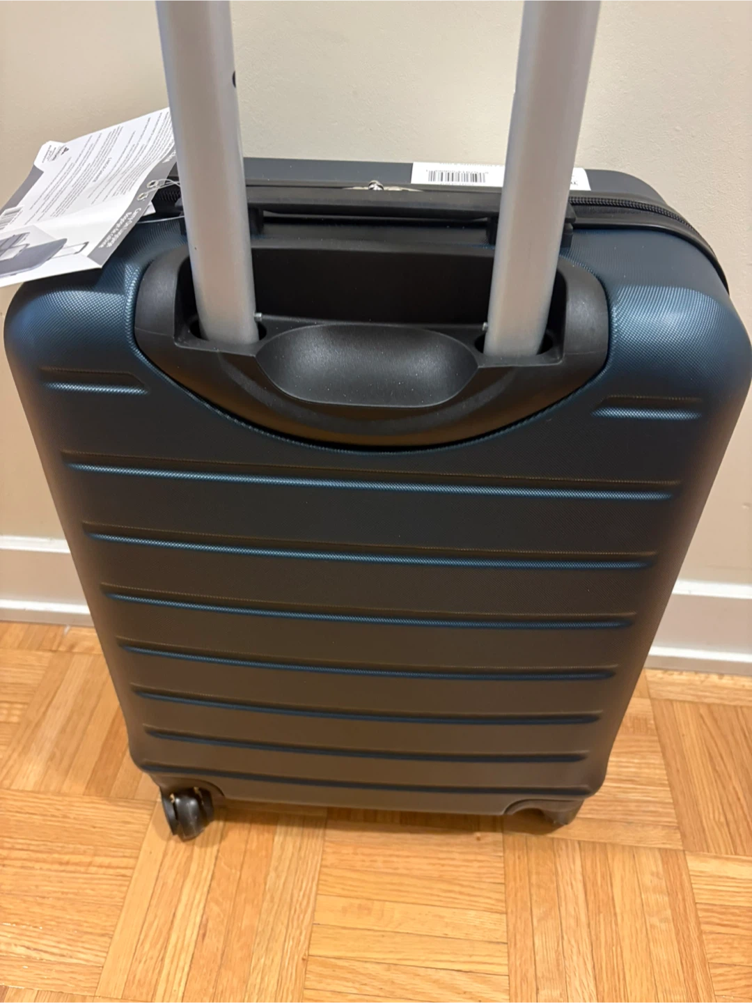 JetStream 20-inch Carry-On Spinner Suitcase NEW - photo 2