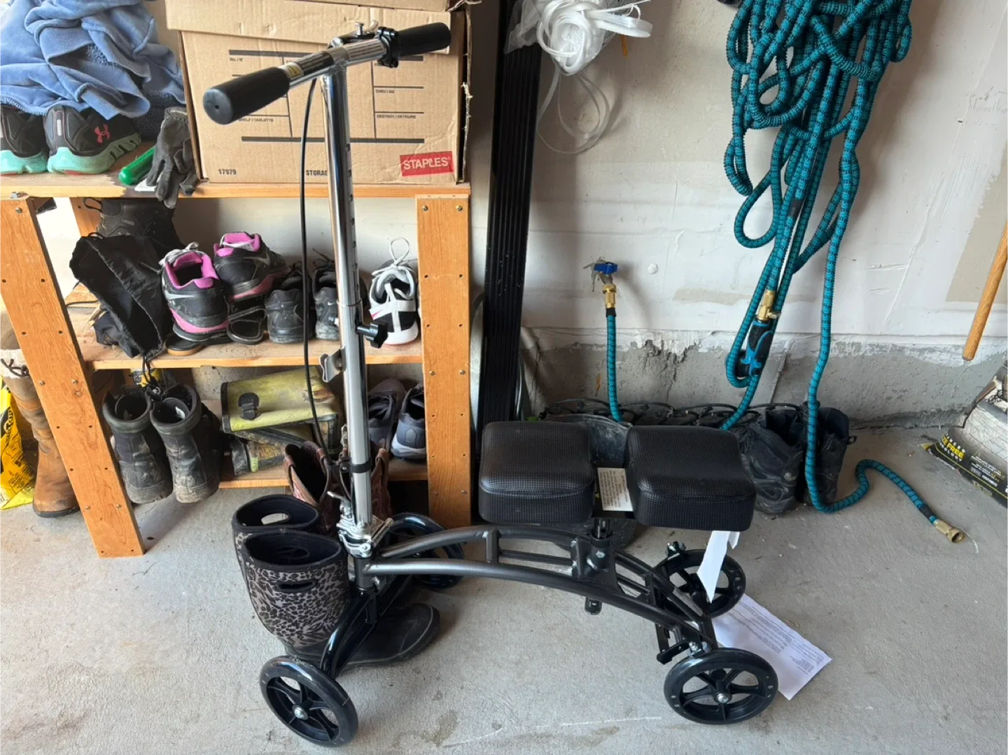 Orthopedic Knee Walker image indicator(2)