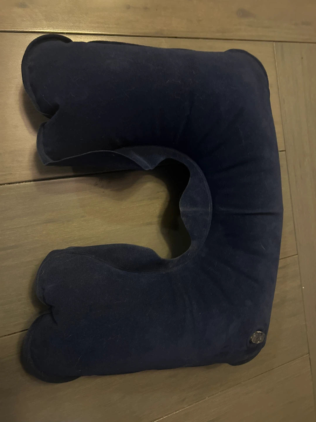 Inflatable Travel Neck Pillow - photo 3