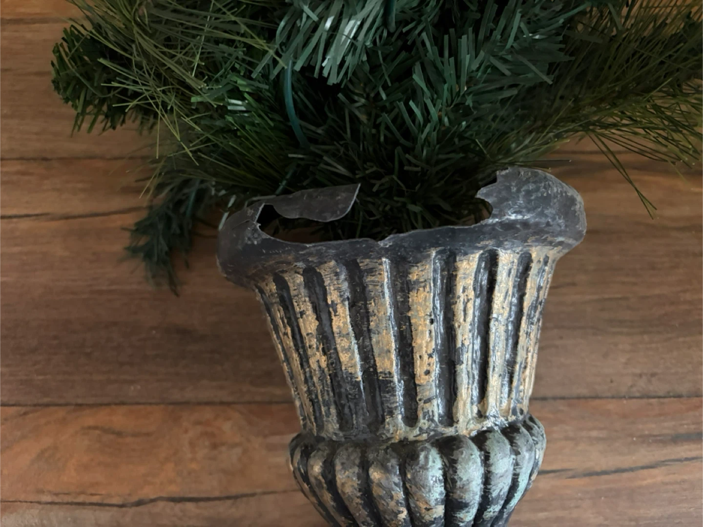 Set of 2 Pre-Lit Porch Tree Set - photo 4