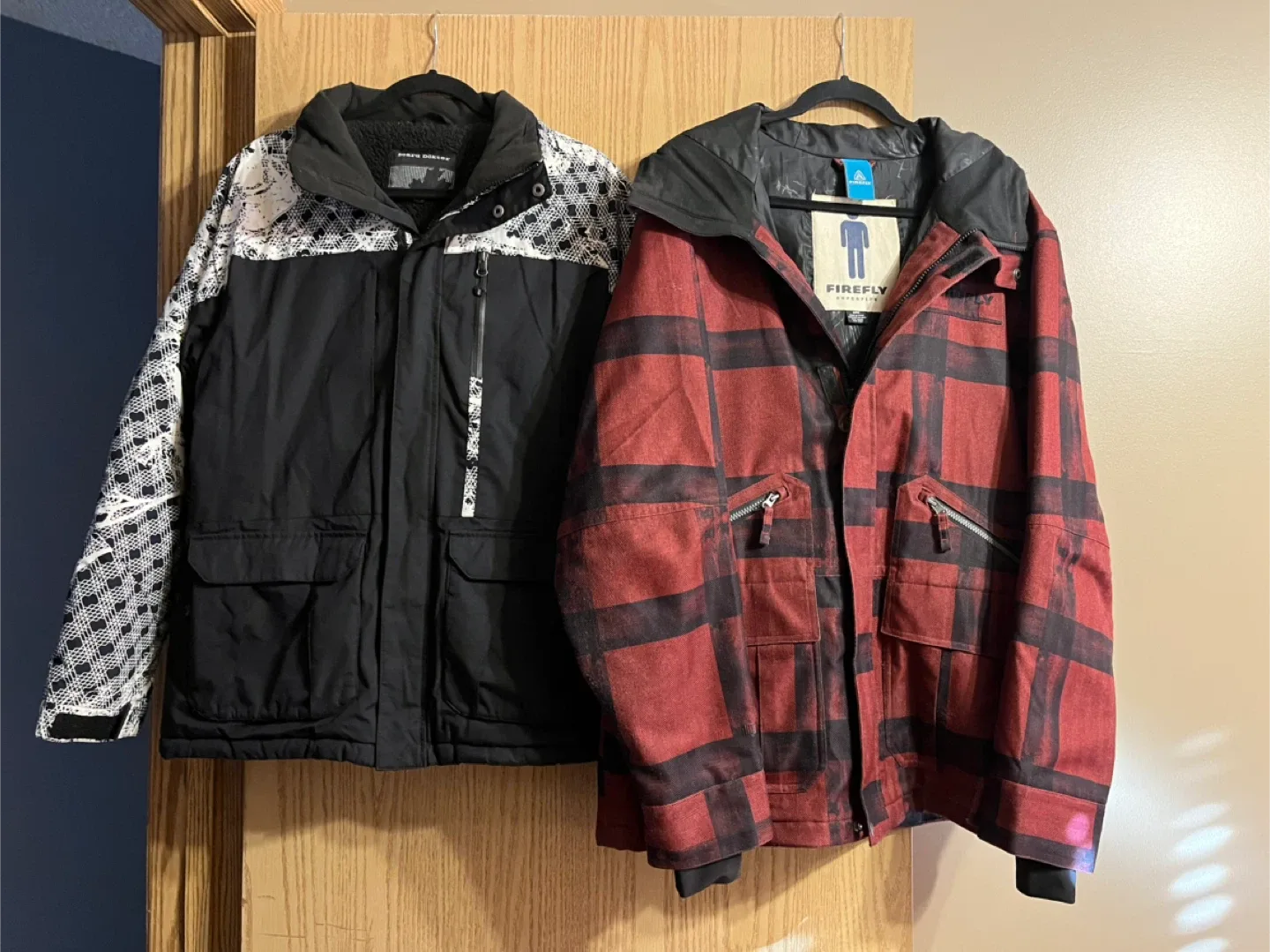 LADIES (XL) & MEN’s (Medium) SKI JACKETS