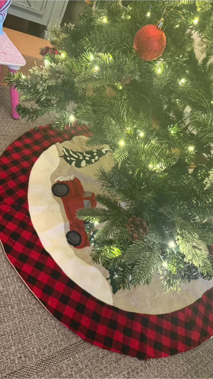 Christmas Tree Skirt - Red & Black Plaid