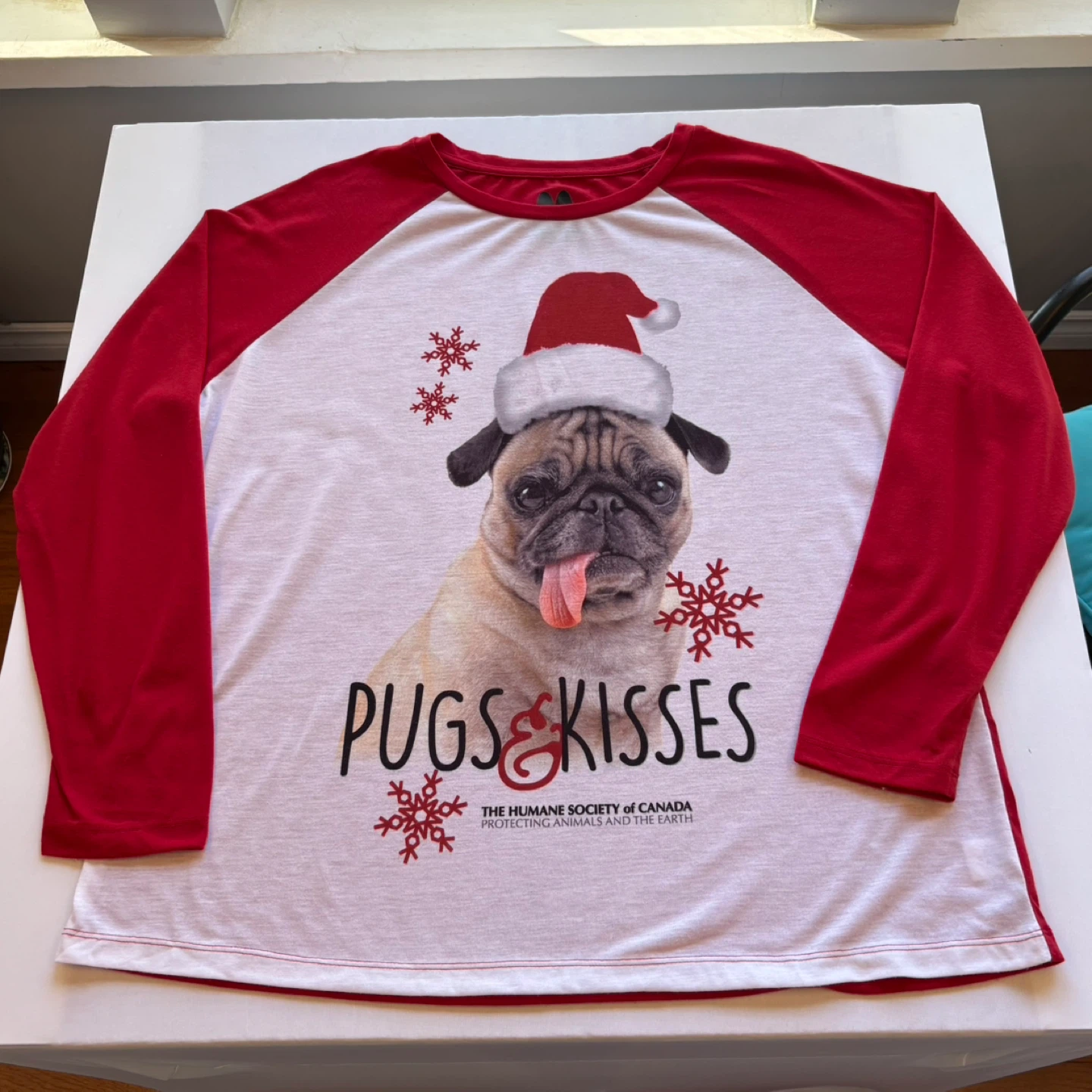 Humane Society Canada Pugs Kisses Christmas Raglan Sleeve Shirt - photo 4