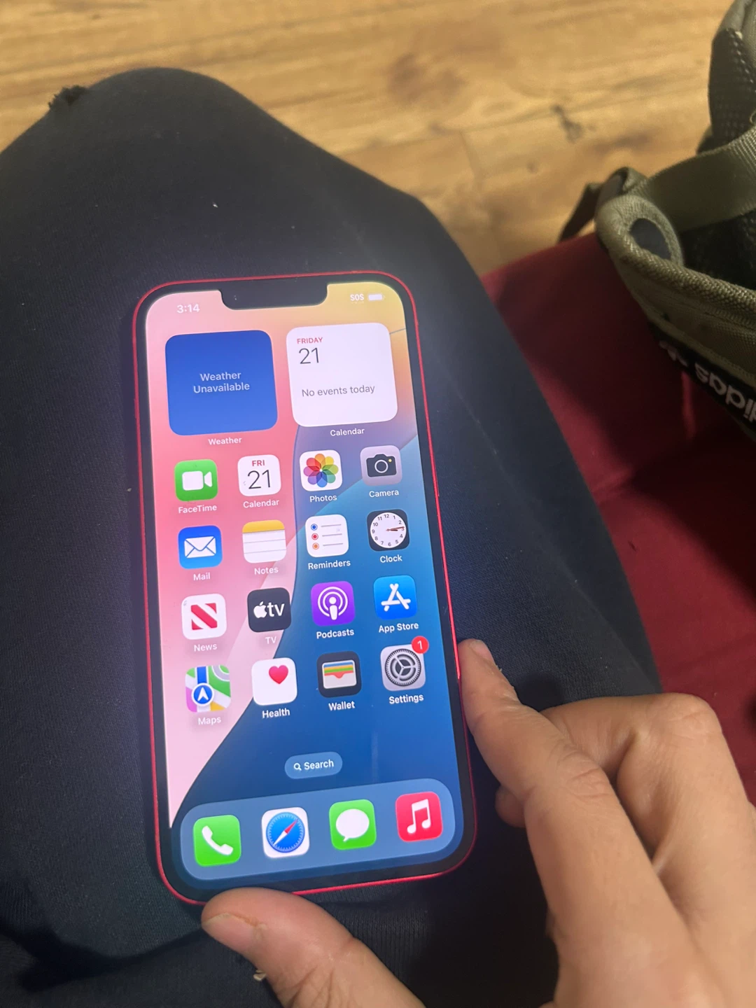 iPhone 14 - photo 2