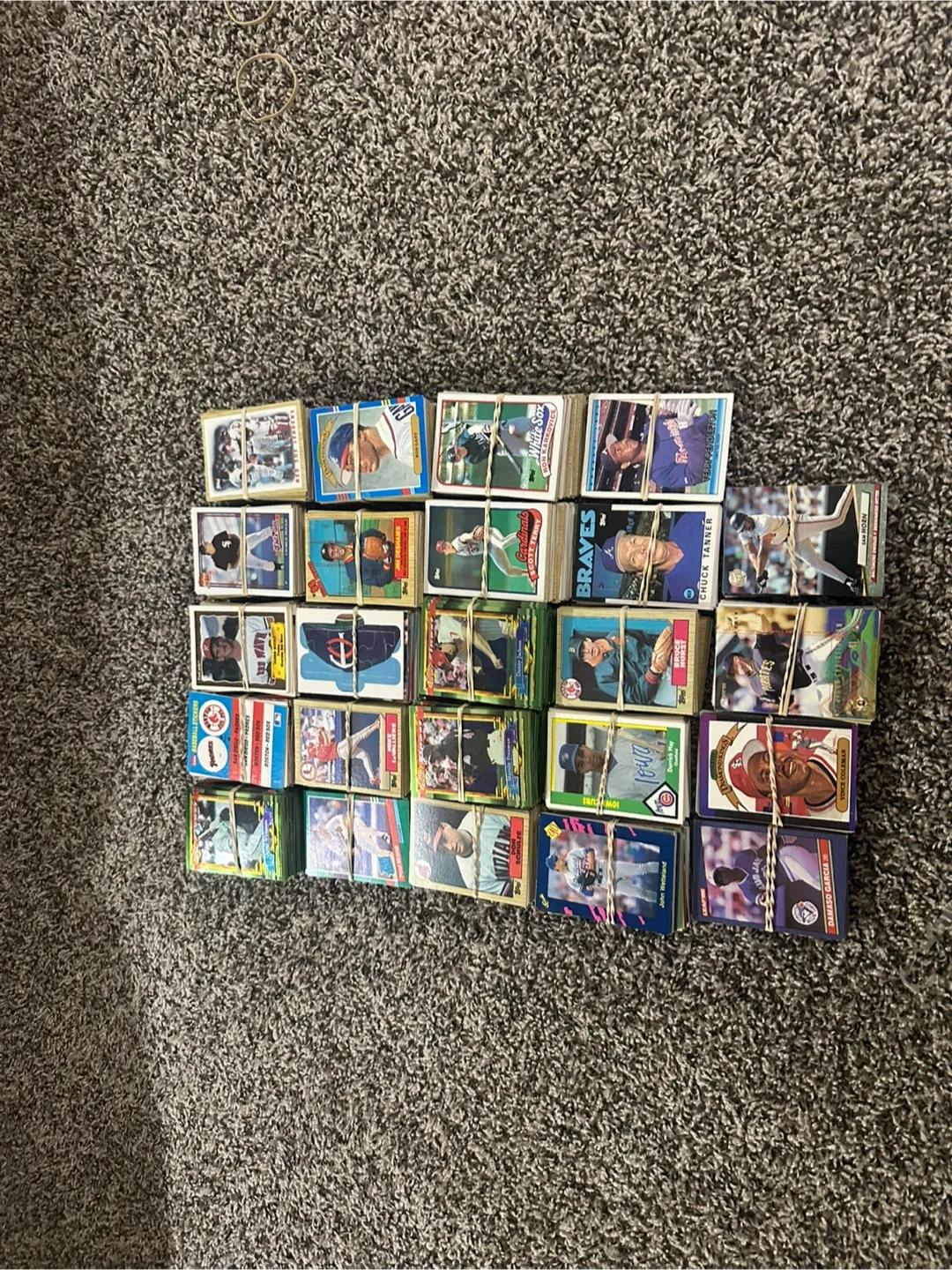 Vintage Baseball Cards Collection image indicator(2)