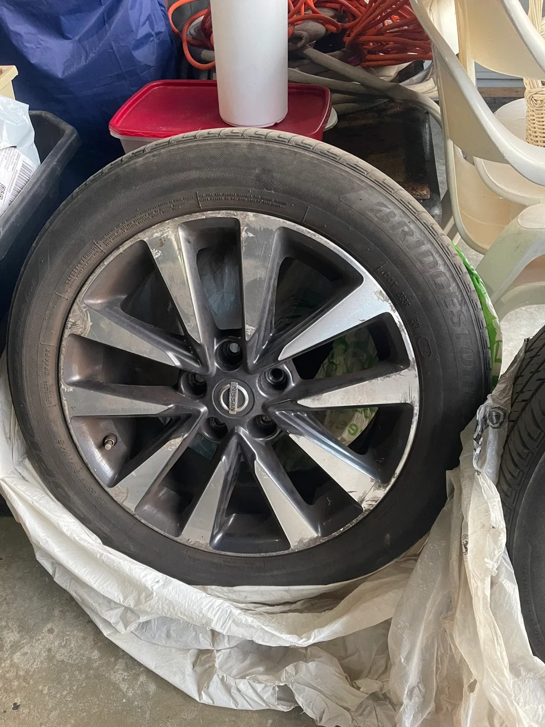 Nissan Rims with Bridgestone Ecopia Tires - 215/55R17 image indicator(3)