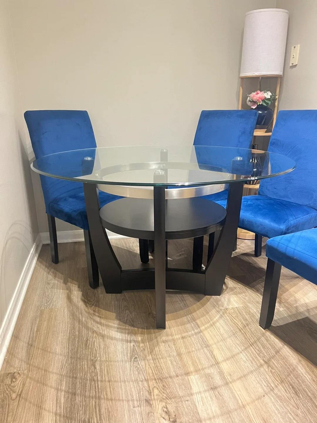 Glass Top Round Dining Table with 4 Blue Chairs