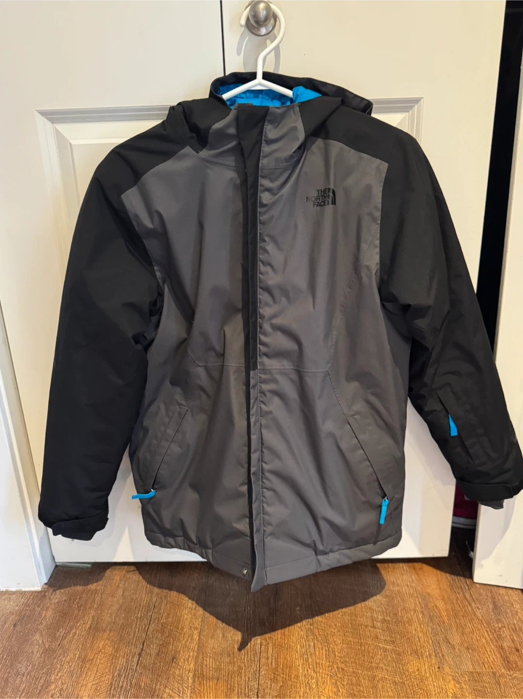The North Face Boy's L (14/16) Jacket - Grey & Black - photo 3
