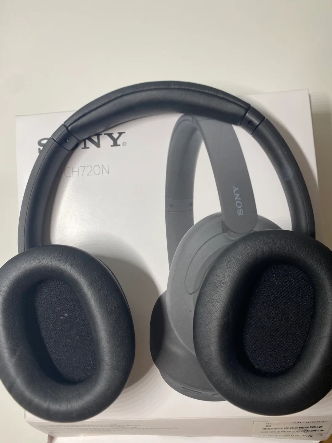 Sony WH-CH720N Wireless Noise Cancelling Headphones - Black image indicator(2)