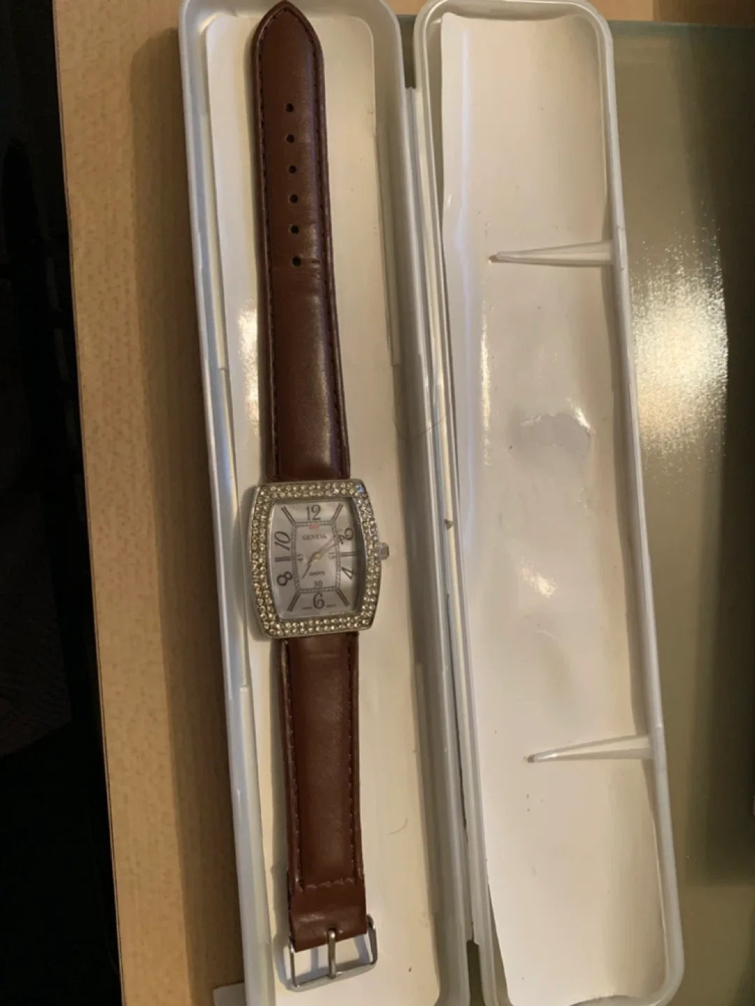 Geneva Brown Leather Strap Watch image indicator(2)