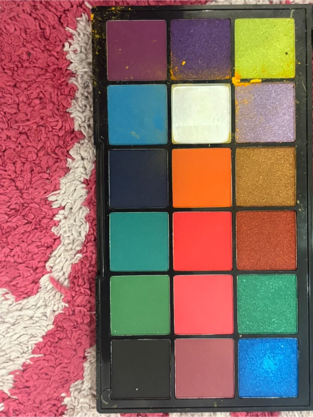 Revolution Tropical Carnival Shadow Palette image indicator(2)