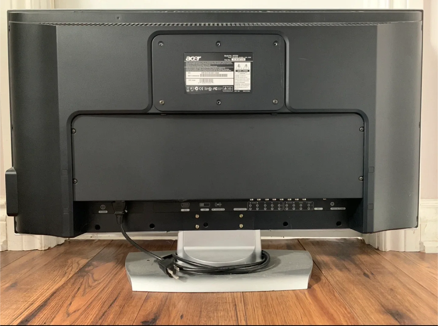 Used/Old 24” Acer TV image indicator(2)