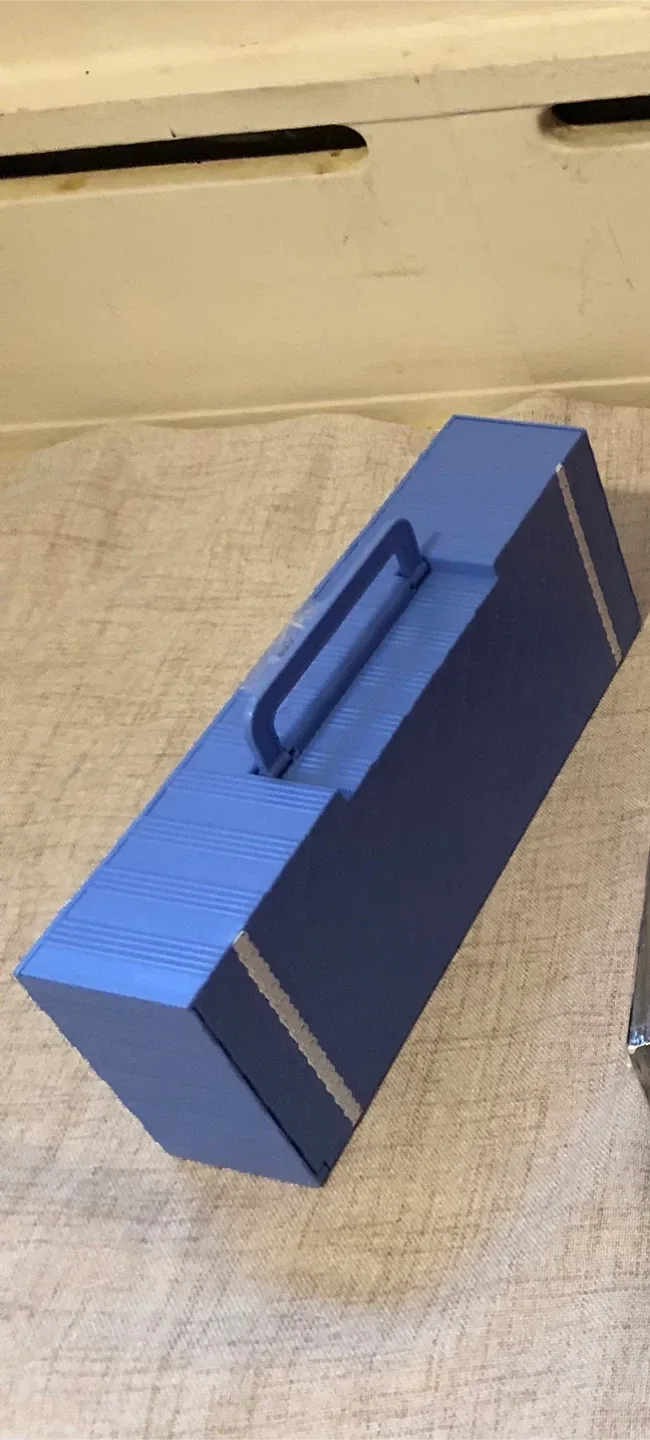 LOL Surprise OMG Doll with Closet image indicator(2)