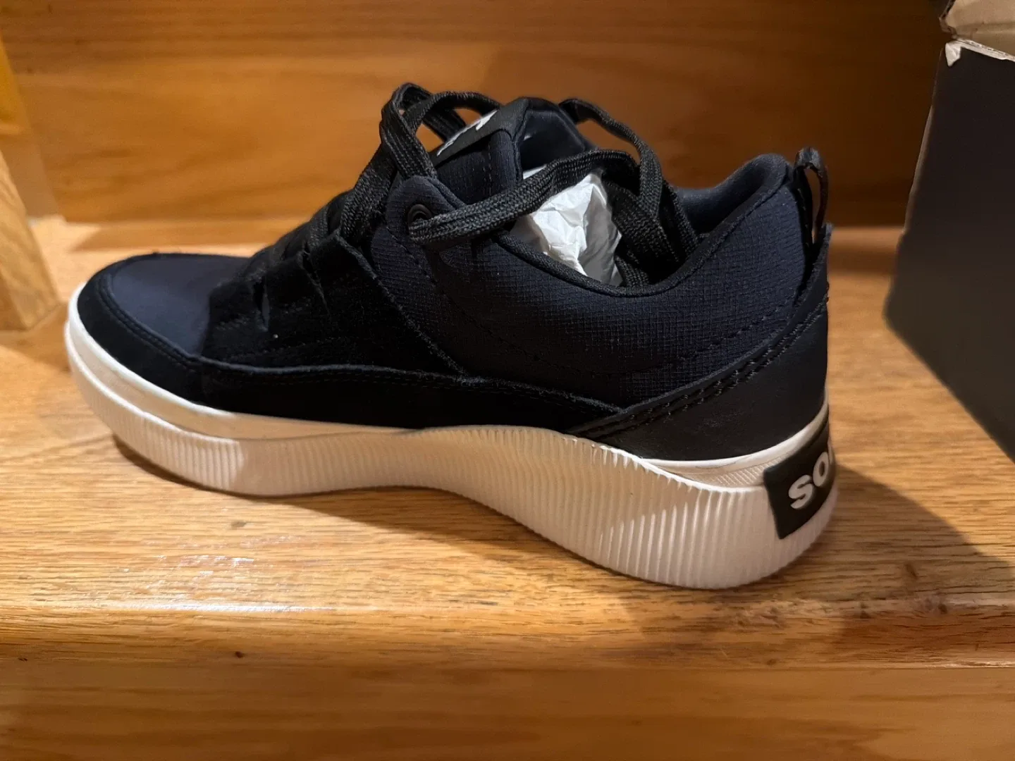 Sorel Out N About IV Low Sneaker - Women's Size 8