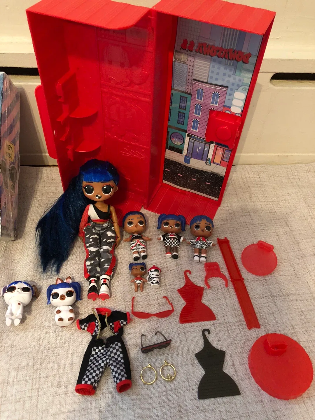 L.O.L. Surprise! O.M.G. Remix 4 in 1 Plane