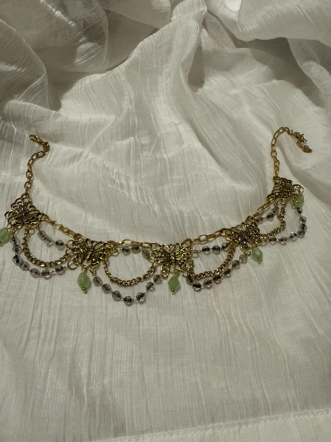 Gold Tone Beaded necklace