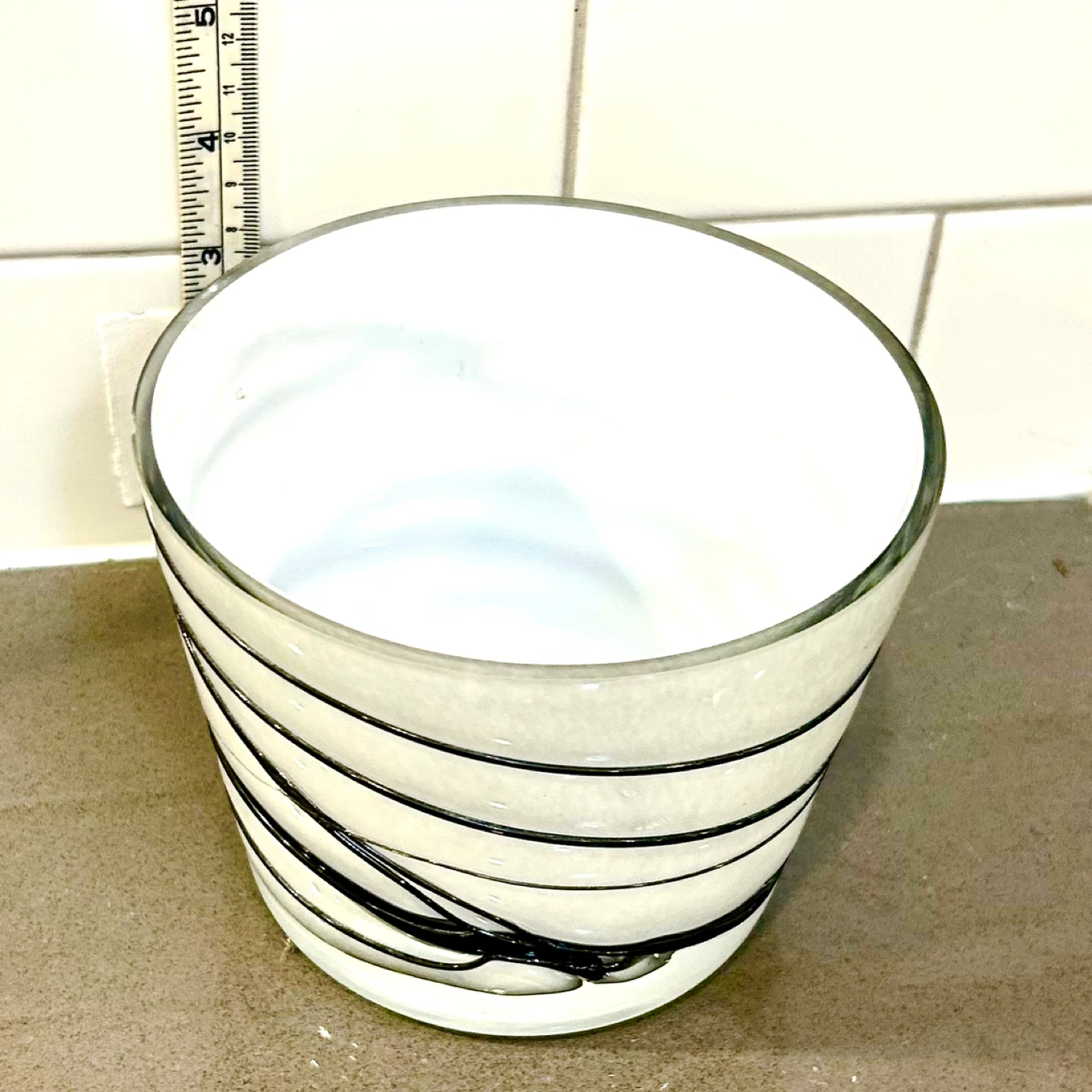 Baobab Luxury Candle Vessel – Hand-Applied Linework - photo 2