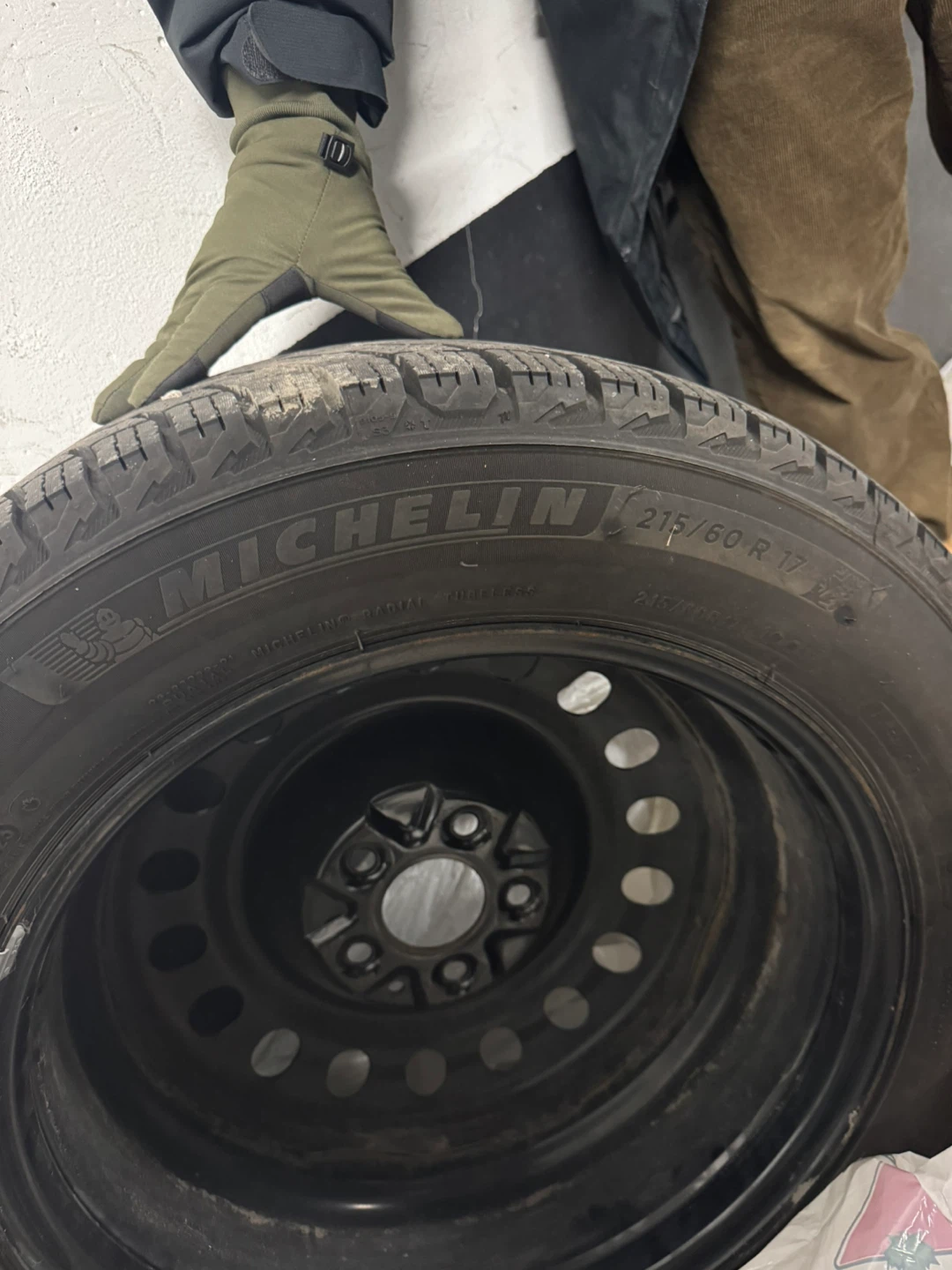 Michelin X-Ice Snow SUV on Rims 215/60R17 - photo 2
