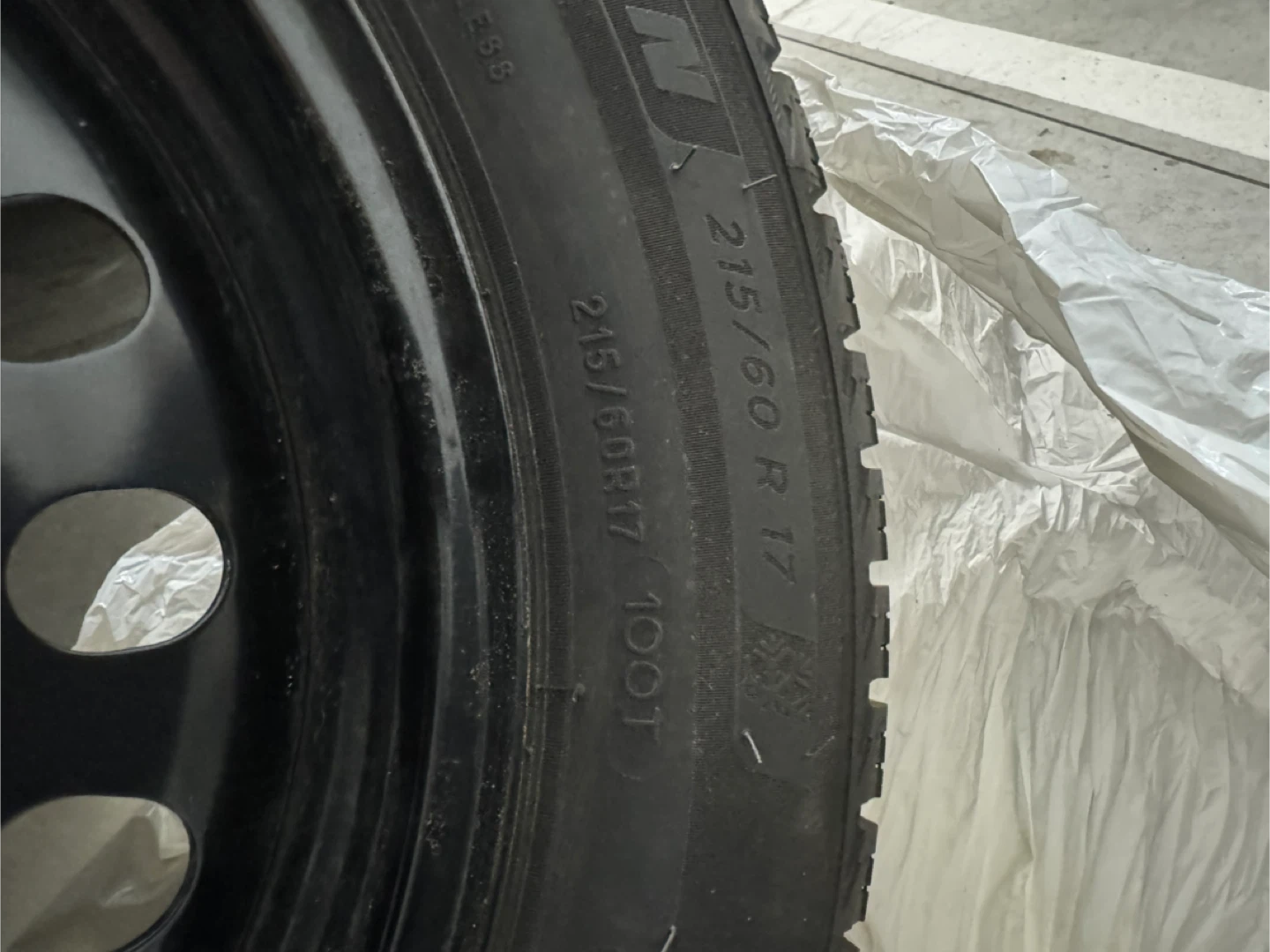 Michelin X-Ice Snow SUV on Rims 215/60R17 - photo 5