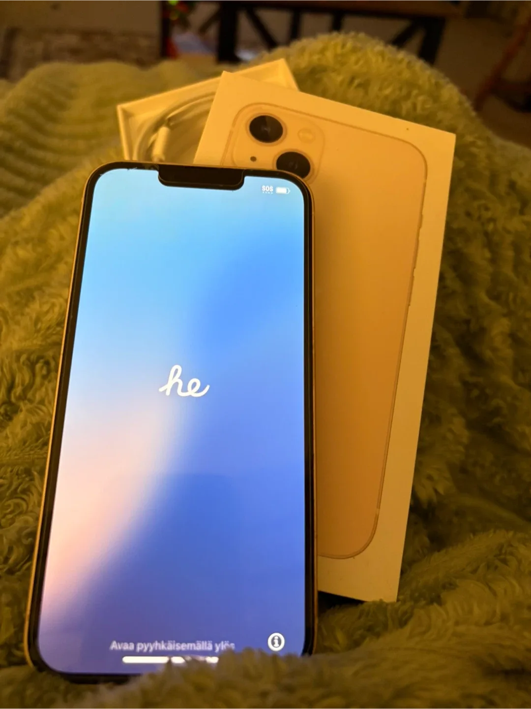 iPhone 13 128gb in perfect condition image indicator(2)