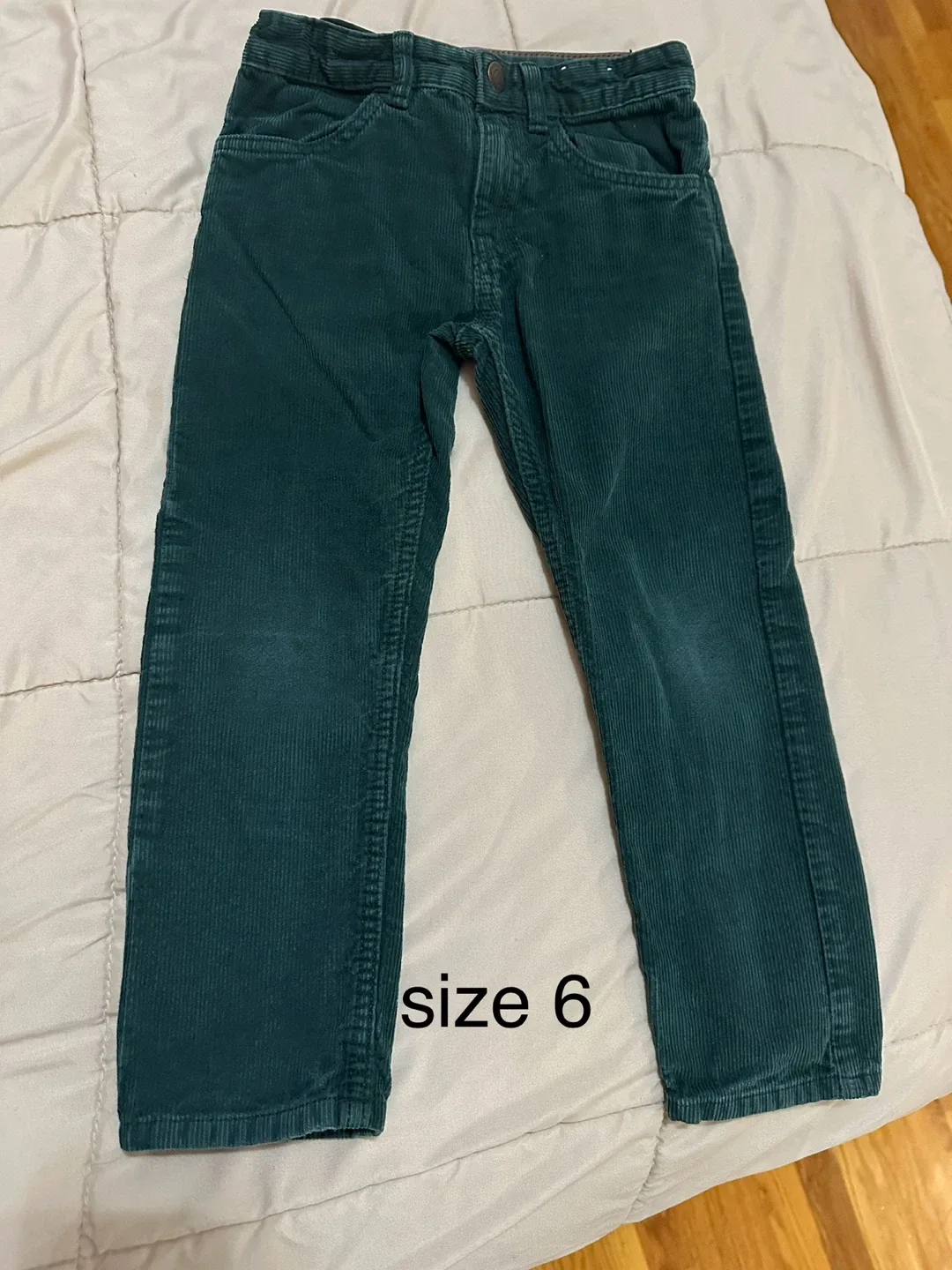 Kids Clothing Bundle: Assorted Sizes image indicator(9)