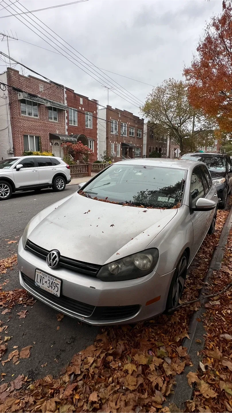 Silver Volkswagen Golf