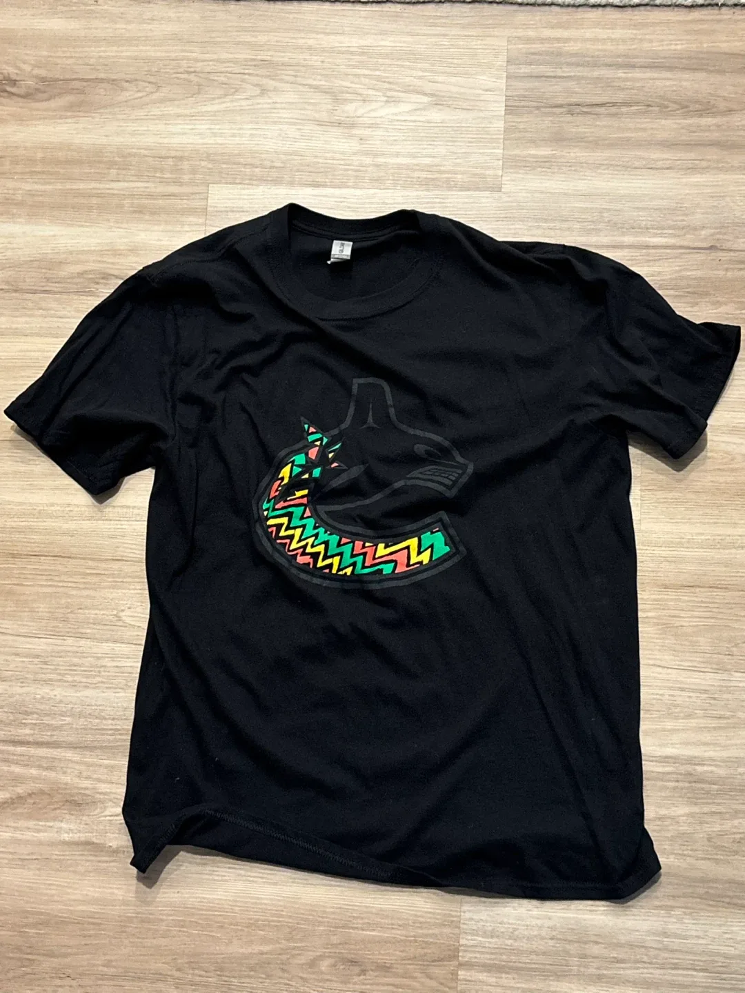 Vancouver Canucks T Shirt- Large