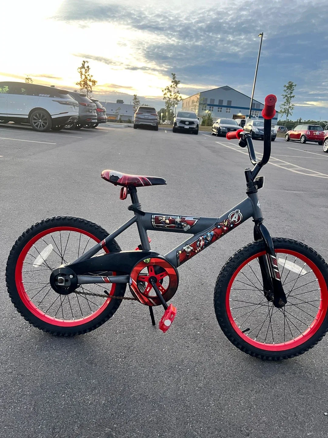 Avengers Kids Bike - 16 inch image indicator(3)