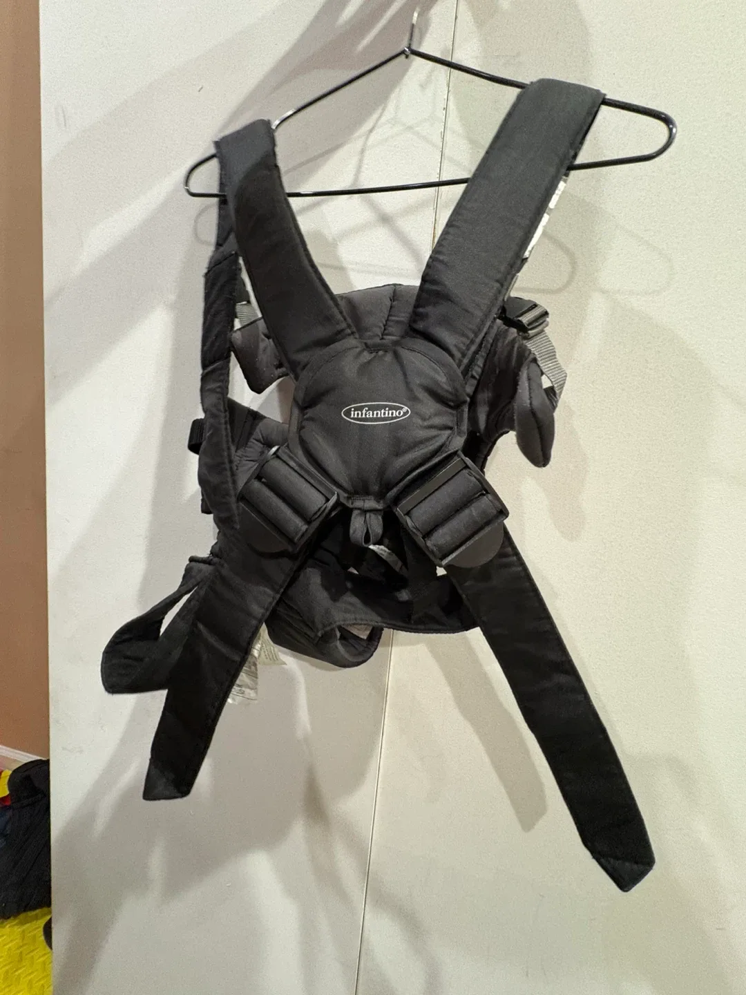 Infantino Black Baby Carrier image indicator(2)