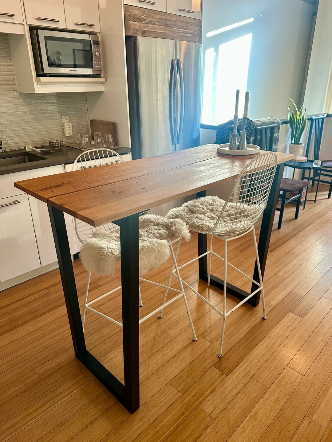 BAR HEIGHT KITCHEN ISLAND W BERTOIA STOOL VINTAGE RECLAIMED WOOD image indicator(3)