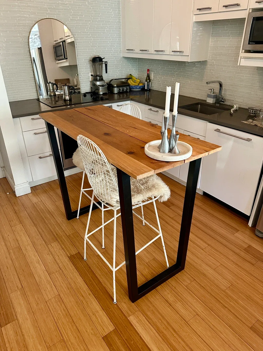 BAR HEIGHT KITCHEN ISLAND W BERTOIA STOOL VINTAGE RECLAIMED WOOD image indicator(2)