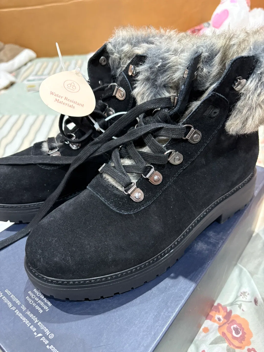 Black Suede Winter Boots image indicator(2)